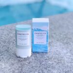 SKIN1004 - MADAGASCAR CENTELLA HYALU-CICA SILKY-FIT STICK SPF 50+ PA++++ - Imagen 3